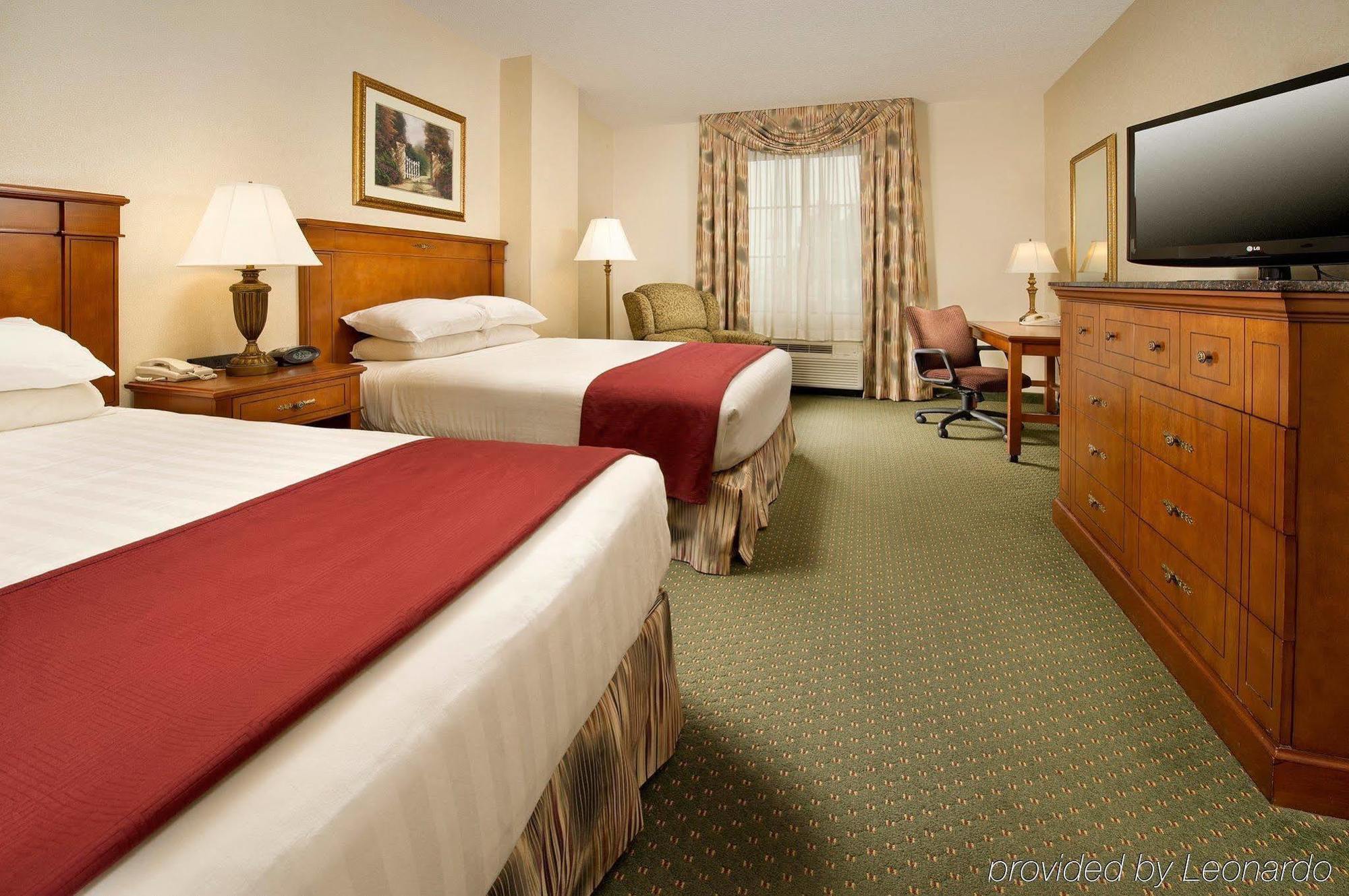 Drury Inn & Suites กรีนวิลล์ ภายนอก รูปภาพ